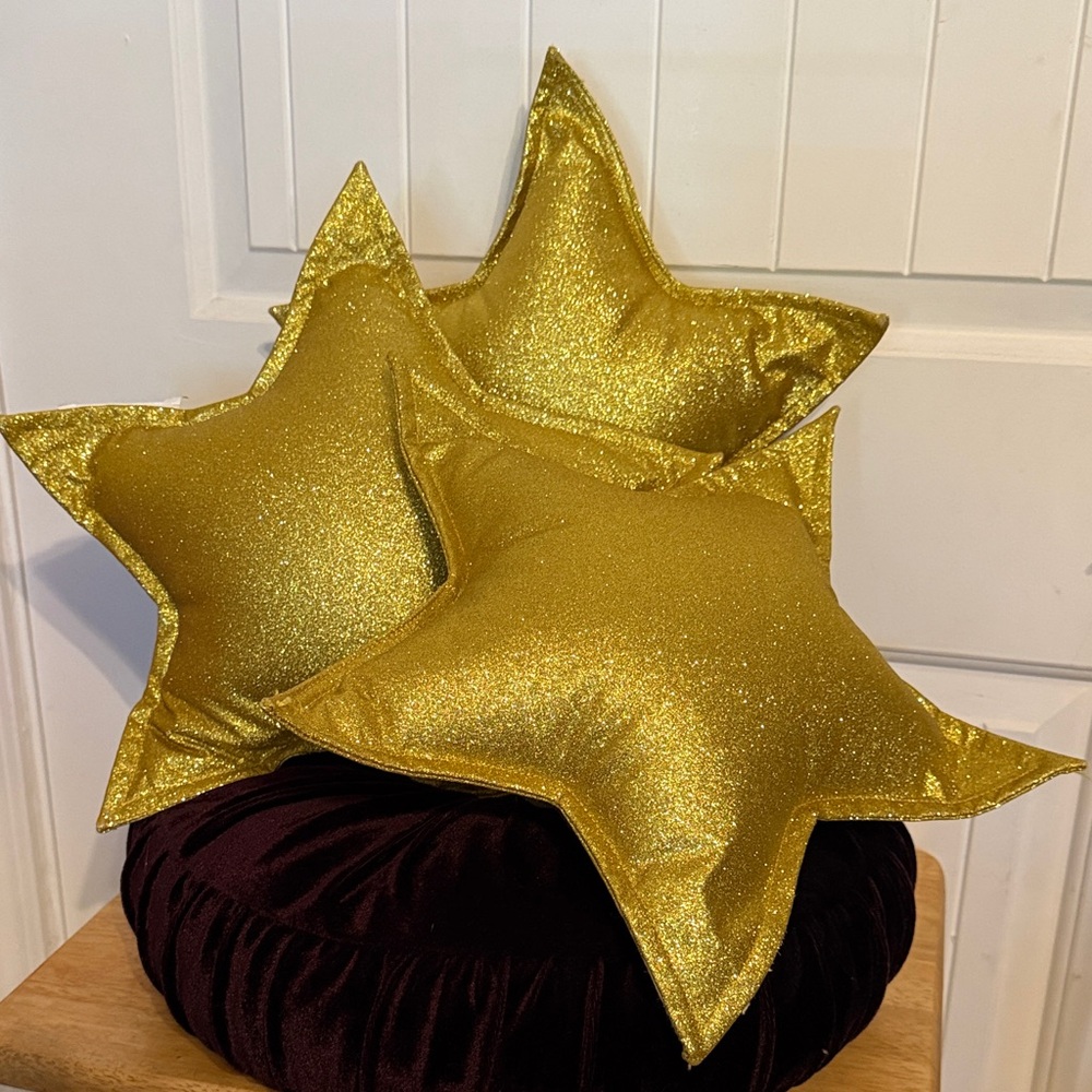 Gold Star Throw Pillow Set - Home Holiday